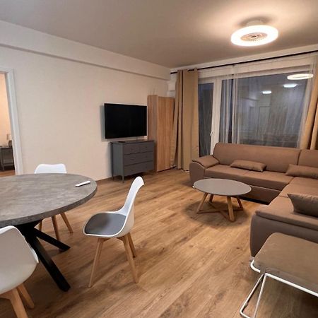 Rovinka Air-Conditioned 2 Room Apartment, Balcony, New Building, 201 מראה חיצוני תמונה