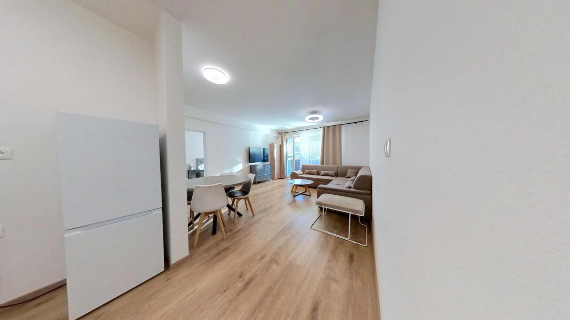 Rovinka Air-Conditioned 2 Room Apartment, Balcony, New Building, 201 מראה חיצוני תמונה