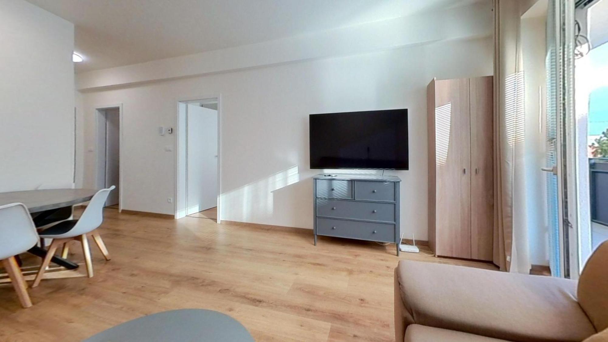 Rovinka Air-Conditioned 2 Room Apartment, Balcony, New Building, 201 מראה חיצוני תמונה